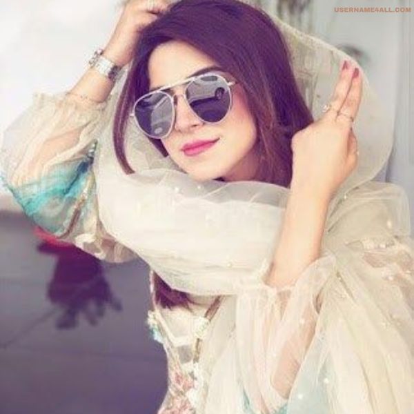 Girl WhatsApp Dp (1)